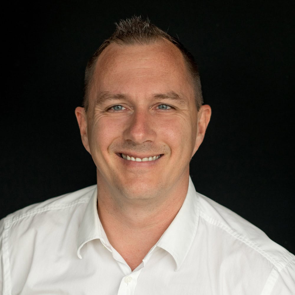 Mag.(FH), Dr. Sasha Petschnig, MA, MA